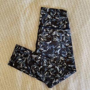Lululemon Cropped Leggings